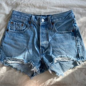 Levis jean shorts